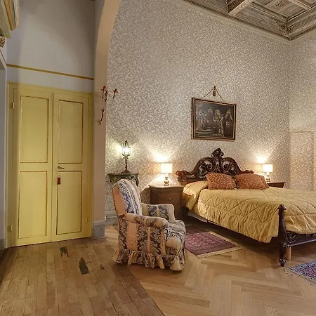 Apartment Palazzo Bucciolini *